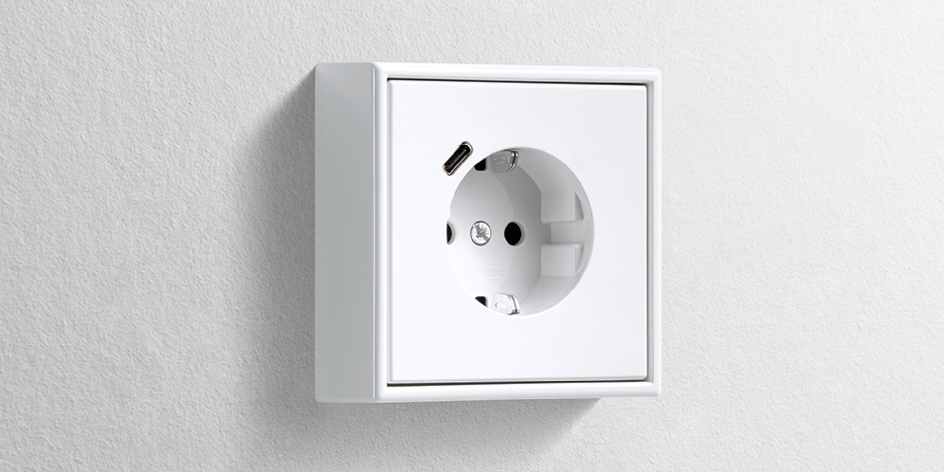 Erweiterter Anschlussraum für die Nachrüstung bei Elektrotechnik Florian Schmitt in Gemünden
